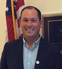 Tara Edmondson's Instagram, Twitter & Facebook