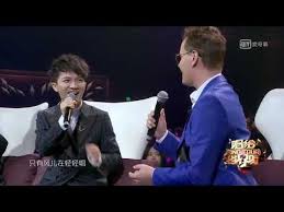 周深和vitas合唱俄語版 莫斯科郊外的晚上 唱給世界聽2019 06 13期 youtube 合唱 和 世界