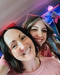 Some of the Hezekiah girls got together for some Galentines fun! 🤍