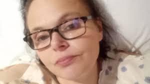 Samantha Jolly's Instagram, Twitter & Facebook