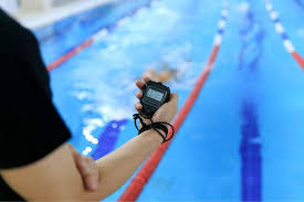Essa si migliora con l'allenamento, con lo stare in acqua e con esercizi specifici come i seguenti Allenamento Nuoto I Consigli E Gli Errori Da Evitare Insalute