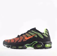 Nike Air Max Plus Hyperfuse Tn Tuned Mens Shoes In Black Hyper Crimson Nike Casualtrainers Nike Air Nike Air Max Nike Air Max Plus