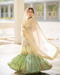 15 Trendy Sharara Gharara Sets That Will Make You Go Sharara Sharara Pakistani Bridal Dresses Nikah Dress Pakistani Bride