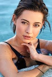 Jennifer Der's Instagram, Twitter & Facebook