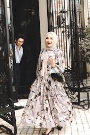 Sebentar tadi telah berlangsungnya pelancaran tudung naelofar hijab dari neelofa yang dinamakan #belofa. Neelofa On Twitter If You Re Wondering What Are The Benefits Of The Yes4g To Education Sim Here You Go Nak Dapatkan Sim Ni Pun Senang Je Just Register Online Provide Documentation Whatsapp