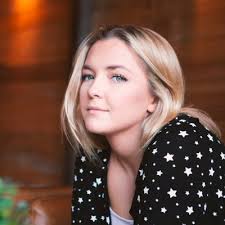 Heather Murdoch's Instagram, Twitter & Facebook