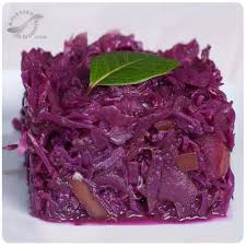 Cortar la col lombarda en trozos. Repollo Morado O Col Lombarda Rotkohl Oder Rotkraut Amantesdelacocina