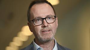 Federal election 2025: Greens senator David Shoebridge urges major action  over deepfakes as campaign ramps up