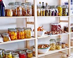 Idees Decoration Cuisine Homemade Preserves Are A Brilliant Way Of Using Things From The Garden O Kuche Einrichten Kuchen Inspiration Ikea Kuchenorganisation