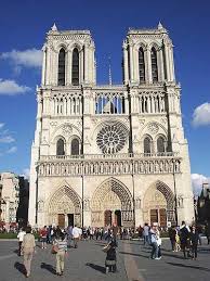 Même si la cathédrale reste fermée en raison de l'incendie qui l'a ravagée en avril 2019, la vieille dame c'est le chantier le plus prestigieux du xxie siècle. Le Chemin Du Jubile Investit Le Parvis De Notre Dame Lejournaldesarts Fr