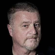 Laroyce Thompson's Instagram, Twitter & Facebook