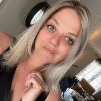 1400+ "Vater" profiles