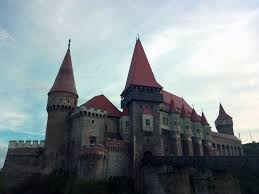 This is a wonderful hotel with lovely staff. File Castelul Huniazilor Hunedoara Jpg Wikimedia Commons