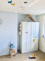 Kinderkamer Ikea Stuva Folja Hack En Vliegtuigjes Aufbewahrung Kinderzimmer Kinderzimmer Kinder Zimmer