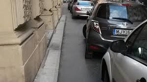Közben az ingyenes pandémiás parkolás kellemetlenségeit kivédő kizárólagos lakossági parkoló is elkezdte budapesti karrierjét a fővárosban, egyelőre még csak a ix. A Polgarmesterek Tobbsege Veget Vetne Az Ingyenes Parkolasnak Infostart Hu