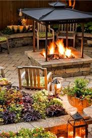 Backyard Fire Pit Ideas And Designs For Your Yard Deck Or Patio Clever Diy Ideas Fire Pit Patio Backyard Fire Fire Pit Backyard