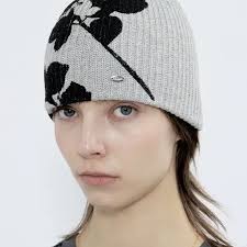 Palette Flower Graphic Beanie #다니엘비니,#뉴진스다니엘,#팔렛비니,#비니