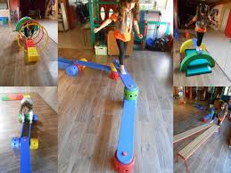 Parcours Du Vendredi Le Blog Des Petits Loups Parcours De Motricite Motricite Maternelle Jeux Maternelle