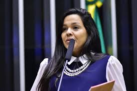 Vice de Flávio está entre Michelle, Rogério Marinho e Priscila Costa