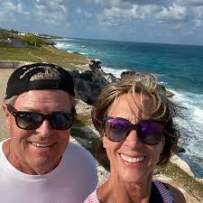 Someone yesterday said Wayne Cheeseman was the one with the profile with he  & his wife Are you sure. Never saw him with his hair combed. Is that a new  image for