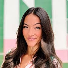 Alex Lipe's Instagram, Twitter & Facebook