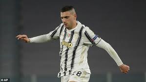 1998 senesinde kocaeli'nde dünyaya gelen merih demiral, futbola sokak aralarında top peşinde koşarak başladı. Merih Demiral Could Leave Juventus In Player Shake Up With Everton Interested In Defender Ali2day