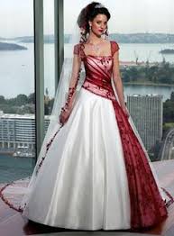 Rotes blut, ein bedeutendes traumsymbol blut besitzt von natur aus eine rote farbe und erscheint uns in dieser form auch in der traumwelt. 190 Brautkleid Rot Ideen Brautkleid Braut Hochzeitskleid
