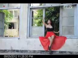 Pengubah warna mata memiliki koleksi kontak seperti menakutkan, mata biru, mata merah, bendera. Di Balik Lensa Antv 3gp Mp4 Mp3 Flv Indir