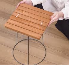 100均の材料で簡単diy おしゃれな ミニテーブル を作ろう onnela オンネラ おうちのなかを もっとしあわせに ミニテーブル インテリア 収納 折りたたみテーブル diy