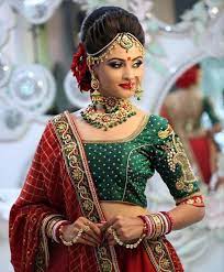 Best Bridal Jewelry For Round Face Pakistani Pret Wear Indian Bridal Hairstyles Indian Bride Hairstyle Indian Bridal Makeup