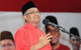 This is dr shamsul anuar nasarah, minister of energy and natural resources by revon media on vimeo, the home for high quality videos and the people who… Shamsul Anuar Dan Tiga Ahli Parlimen Bn Nafi Bakal Keluar Parti Seperti Dalam Senarai Yang Tersebar