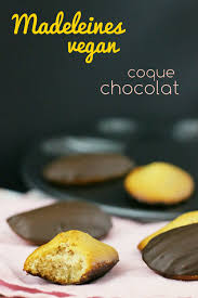 Madeleines Vegan Coques En Chocolat Une Recette Simple Et Bluffante Avec Un Vrai Gout D Enfance Recette Madeleine Recette Coque En Chocolat