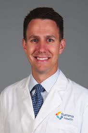 ROS-18-38603-Alumni Newsletter Book_2.indd