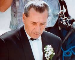 Cleveland outdoor family photography these portrait sessions are done at an outdoor location (late spring, summer, and fall) near medina. The Bloody Fight To Be The Next Boss After Mobster Vito Rizzuto S Death Thespec Com