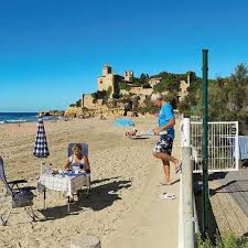 ¡descubre a continuación la selección de campings ya sea que buscas un camping tranquilo en el campo o un camping familiar con parque acuático. Tarragona Campsite Spain Camping Tamarit Beach Resort