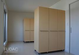 子供部屋の間仕切を移動式家具で 設計室の仕事 間仕切り家具 子供部屋 間仕切り 極小アパート