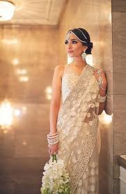 White Indian Wedding Saree Dresses Wgatdm Https S Media Cache Ak0 Pinimg Com 736x 8f Ca C Fashionable Saree Blouse Designs Indian Bridal Indian Wedding Dress