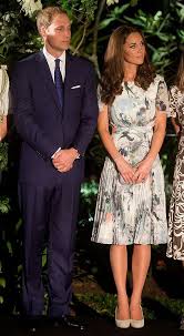 Die rede ist von tim schreder (28) und jennifer sieglar (36). Kate Middletons Stilveranderung Alle Ihre Besten Koniglichen Looks Kate Middleton Mode Kate Middleton Outfits Prinzessin Kate