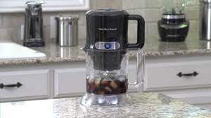 Uses a mesh scoop filter so it can be brewed with your choice of coffee grounds. Hamilton Beach Iced Coffee Maker 40912 Youtube