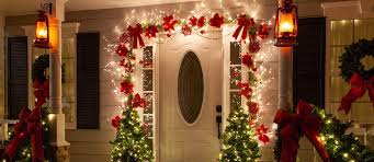 Bring on the holiday spirit with these easy and quick christmas decor ideas for your front yard or porch on a budget. Christmas Door Decorating Ideas