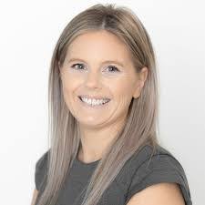 Victoria Everett's Instagram, Twitter & Facebook