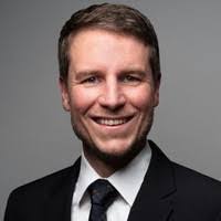 Robert Finke's Instagram, Twitter & Facebook