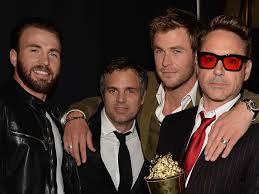 Summarized the difference between steve rogers and chris evans with a perfect meme.and chris agreed The Avengers Endgame Stars Recreated A Photo From 7 Years Ago