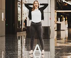 Graduates and interns play a crucial part in shaping our business from their very first day and throughout their career with us. Karrierestartrampenguide Deutsche Bank Careers