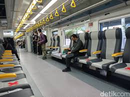 Sebagai seorang muslim saya pun tahu bagaimana dosa fitnah ini. Menjajal Kereta Bandara Rasa Krl Tarifnya Mulai Dari Rp 5 000