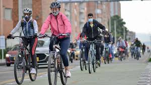 Tradicionalmente se celebra el día de la bicicleta el 19 de abril, pero esta celebración no corresponde a una declaración oficial de la onu, sino a una anécdota vinculada a una droga. Yl03e4cj Qorbm