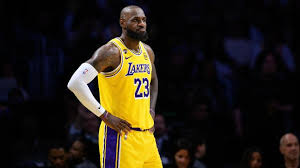 Is LeBron James playing tonight vs. Heat? Game status for Lakers star