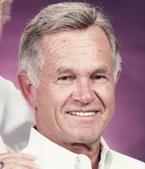 Robert Knaus's Instagram, Twitter & Facebook