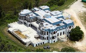America S Largest House At 90 000 Square Feet Is Up For Sale For 65 Million In Windermere Fla But T Houses In America Abandoned Mansion For Sale Mansions
