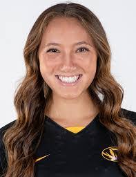 Ashley Hamblin's Instagram, Twitter & Facebook